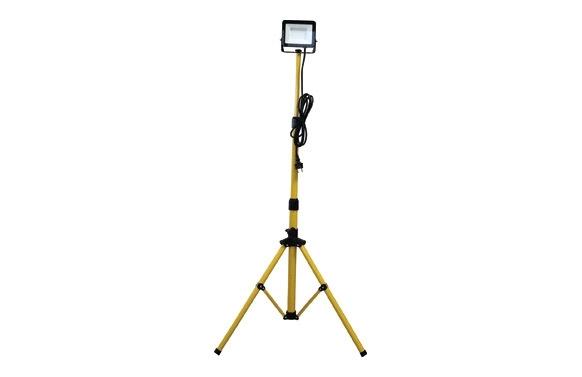 FOCO PROYEC LED TELESCOPICO 30W IP65 2830LM 3MT NE SONEDAS