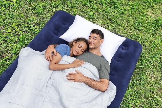 COLCHON CAMA HINCHABLE DOBLE+BOMBA 191X137X22CM